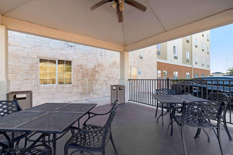 Extended Stay America Suites - San Antonio - North Hotel in San Antonio