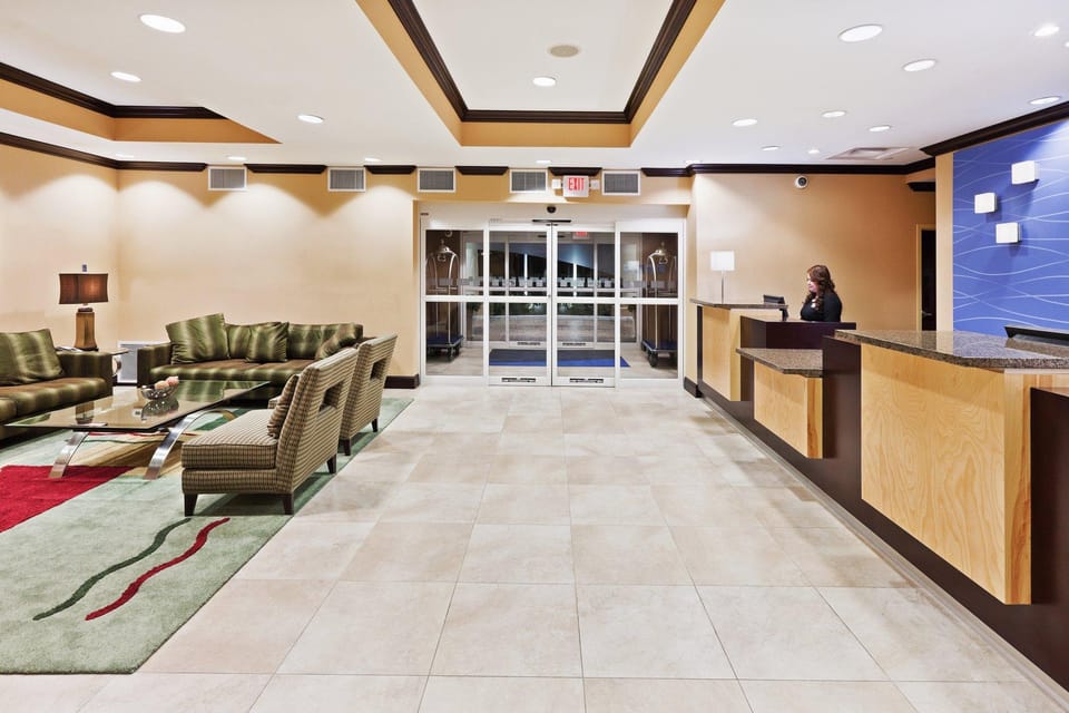 Holiday Inn Express Hotel & Suites El Paso West By IHG Hotel in Borderland