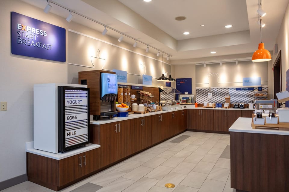 Holiday Inn Express Hotel & Suites El Paso West By IHG Hotel in Borderland