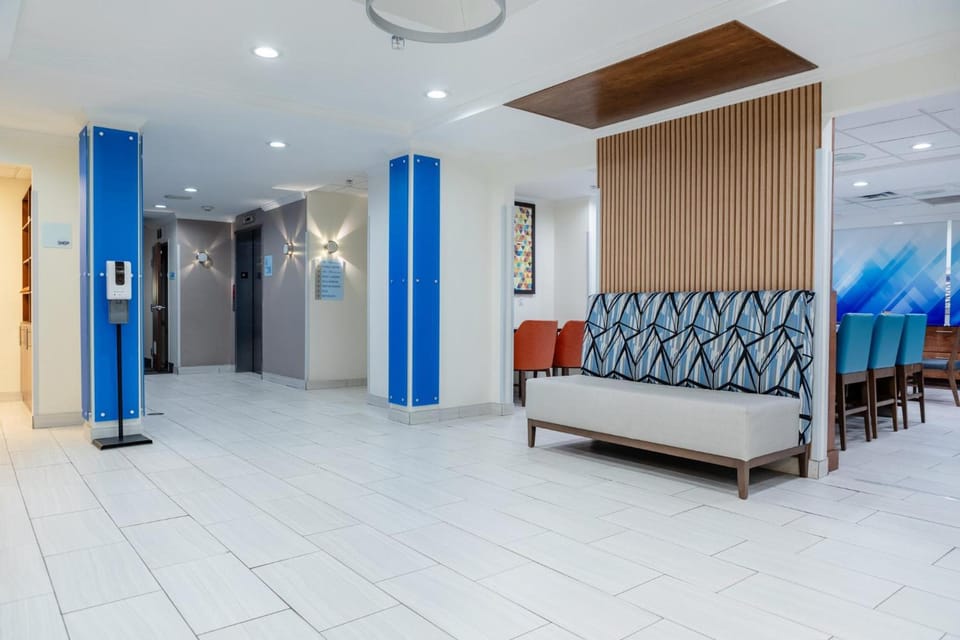Holiday Inn Express Hotel & Suites Memphis/Germantown By IHG Hotel in Germantown