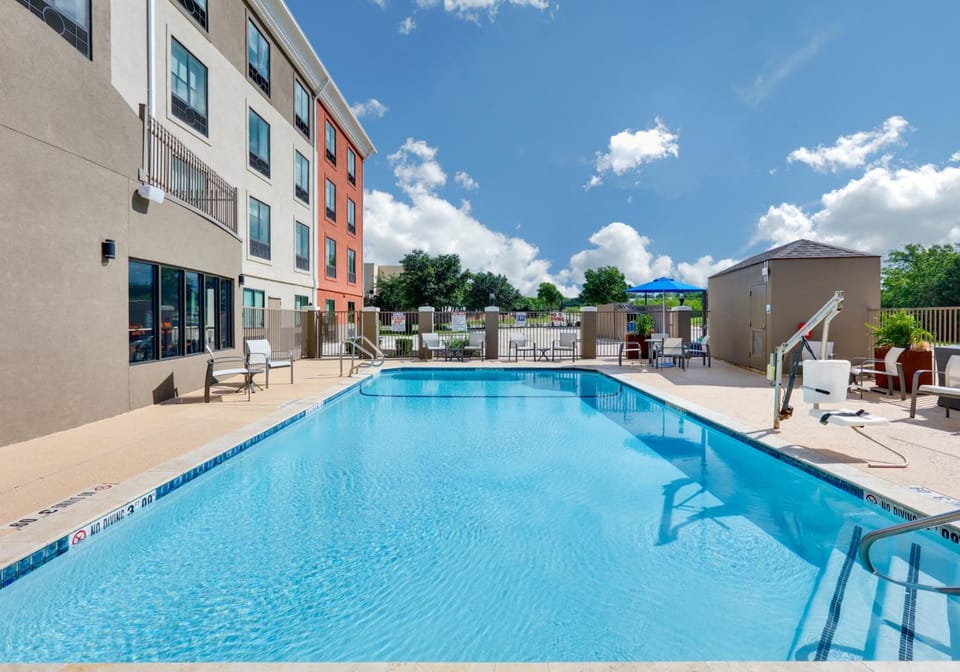 Holiday Inn Express & Suites San Antonio NW Near Seaworld by IHG Hotel in San Antonio