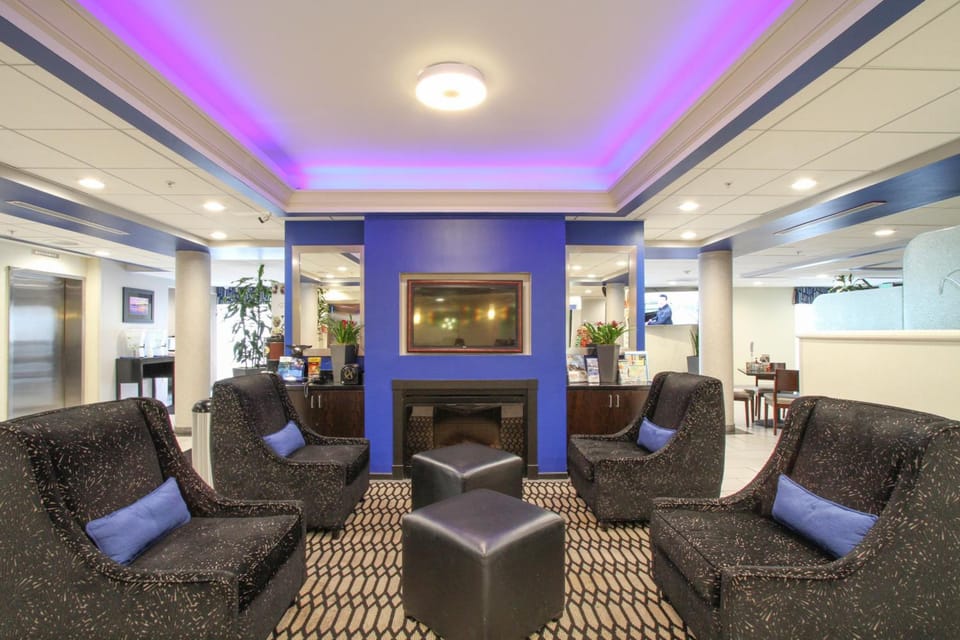 Holiday Inn Oceanside Marina - Camp Pendleton Area By IHG Hotel in Oceanside