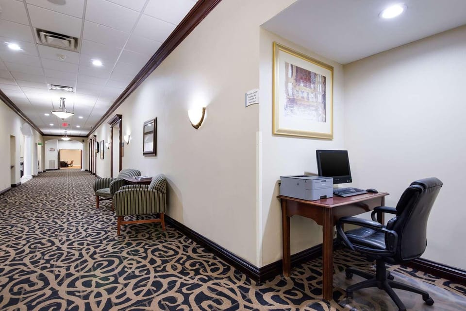 Quality Inn Oneonta Cooperstown Area Hotel in Oneonta