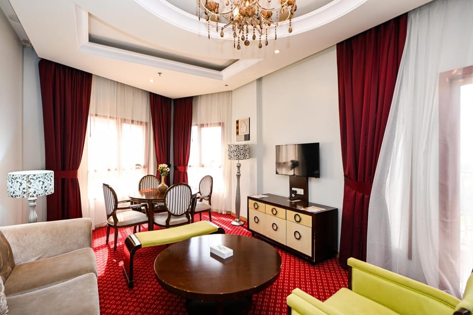 Shared lounge/TV area
