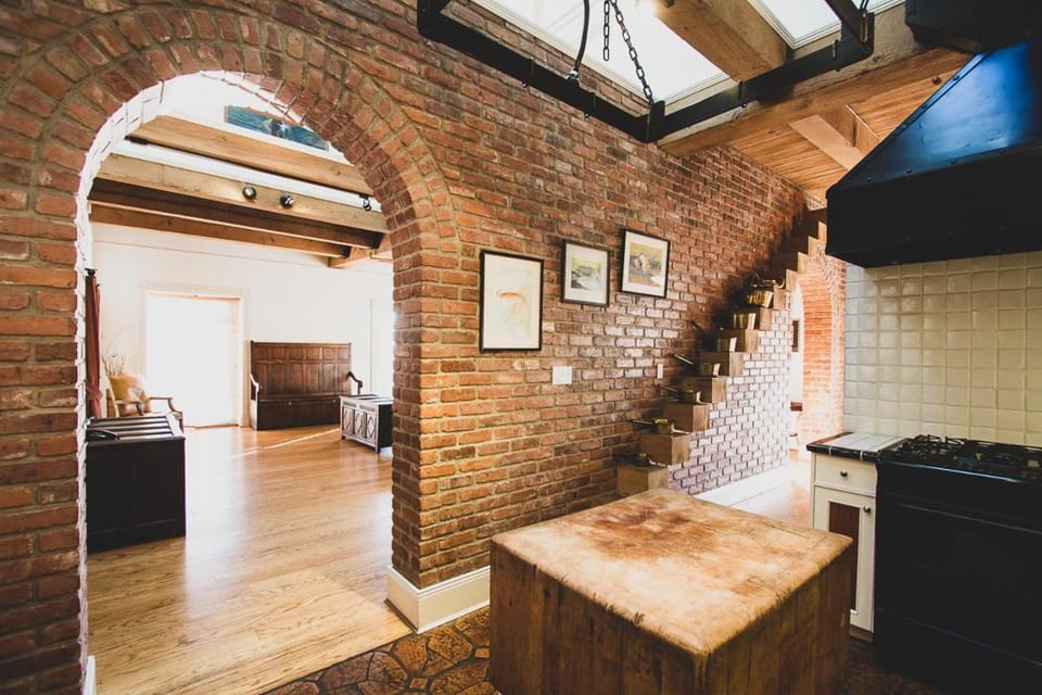 Swans Brewery, Pub & Hotel Hotel in Victoria