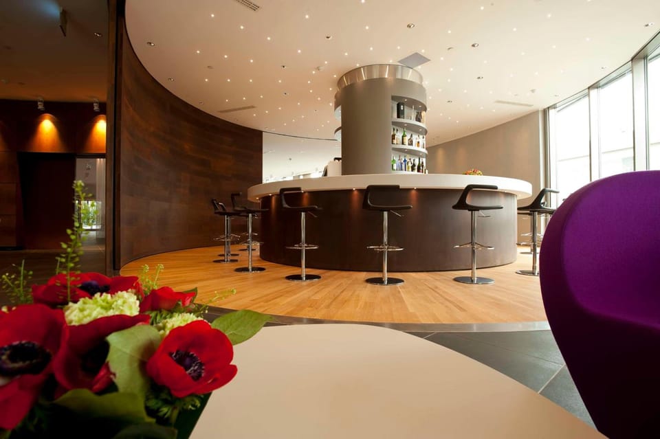 Bar/lounge