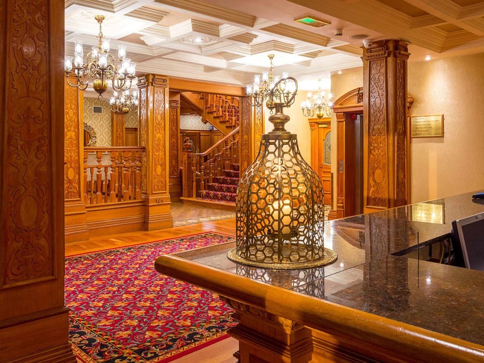Lady Gregory Hotel, Leisure Club & Beauty Rooms Hotel in County Clare