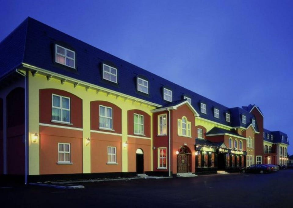 Lady Gregory Hotel, Leisure Club & Beauty Rooms Hotel in County Clare