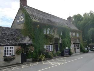 Rose Revived by Chef & Brewer Collection Inn in West Oxfordshire District