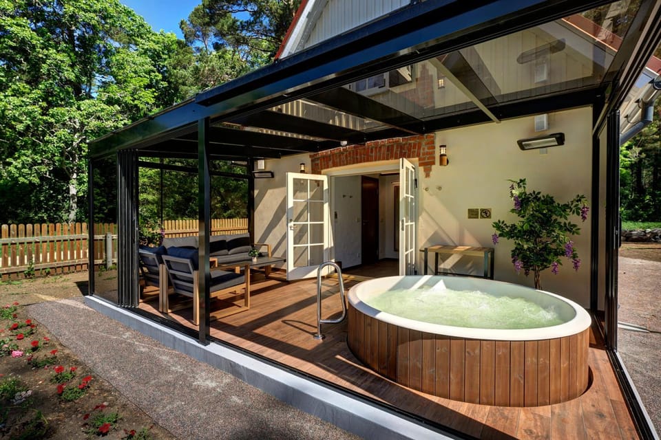 Hot tub