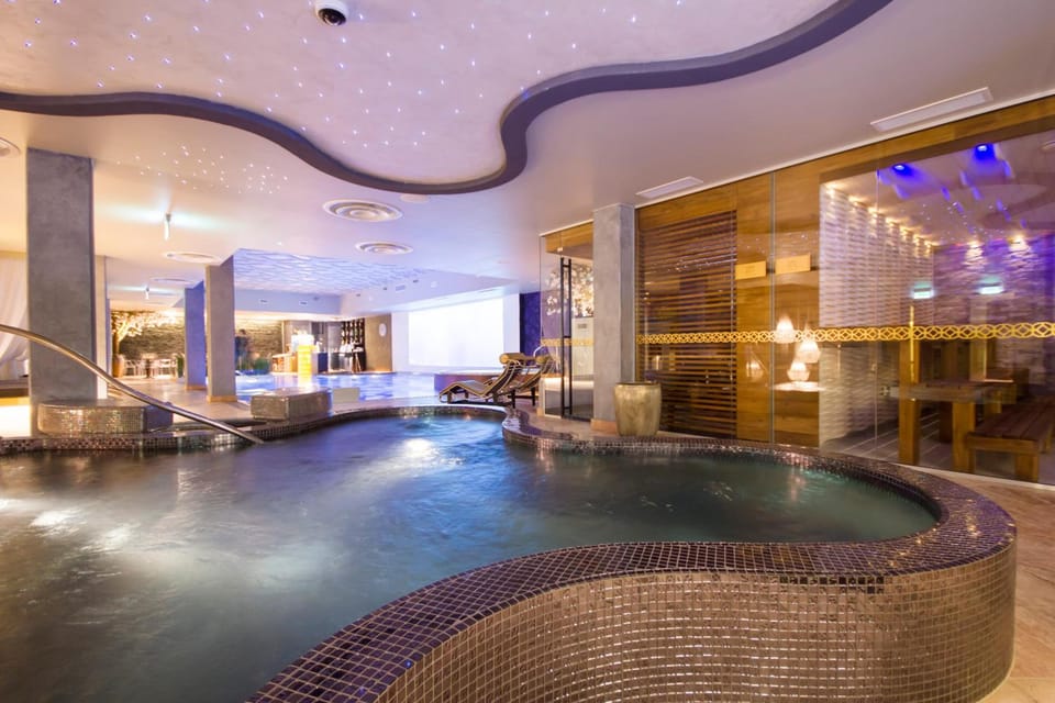 Hot tub