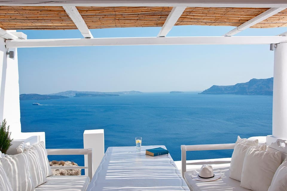 Villaki Oia Hotel in Oia