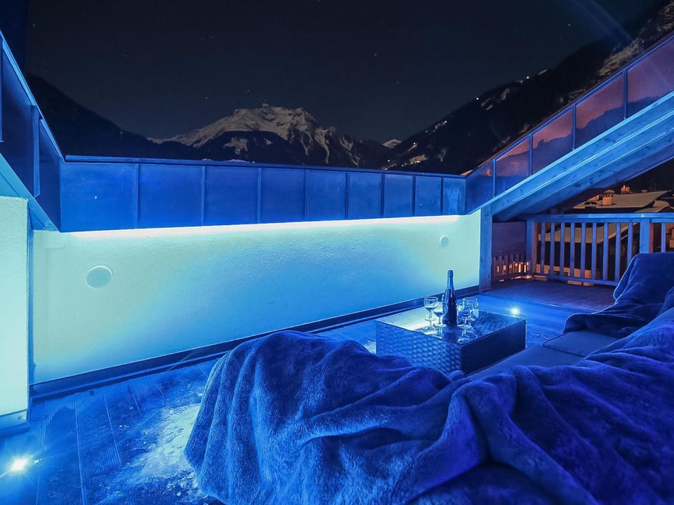 Apart Central – Premium Mountain&Garden Apartment hotel in Mayrhofen