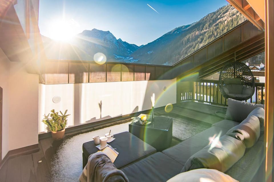 Apart Central – Premium Mountain&Garden Apartment hotel in Mayrhofen