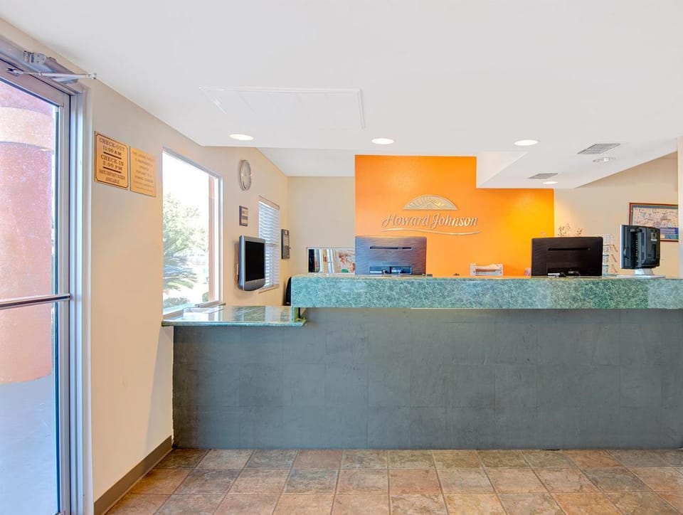 Quality Inn & Suites I-10 near Fiesta Texas Hotel in San Antonio