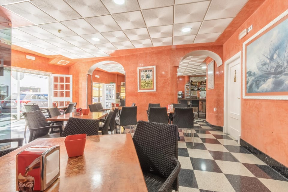 Bar/lounge