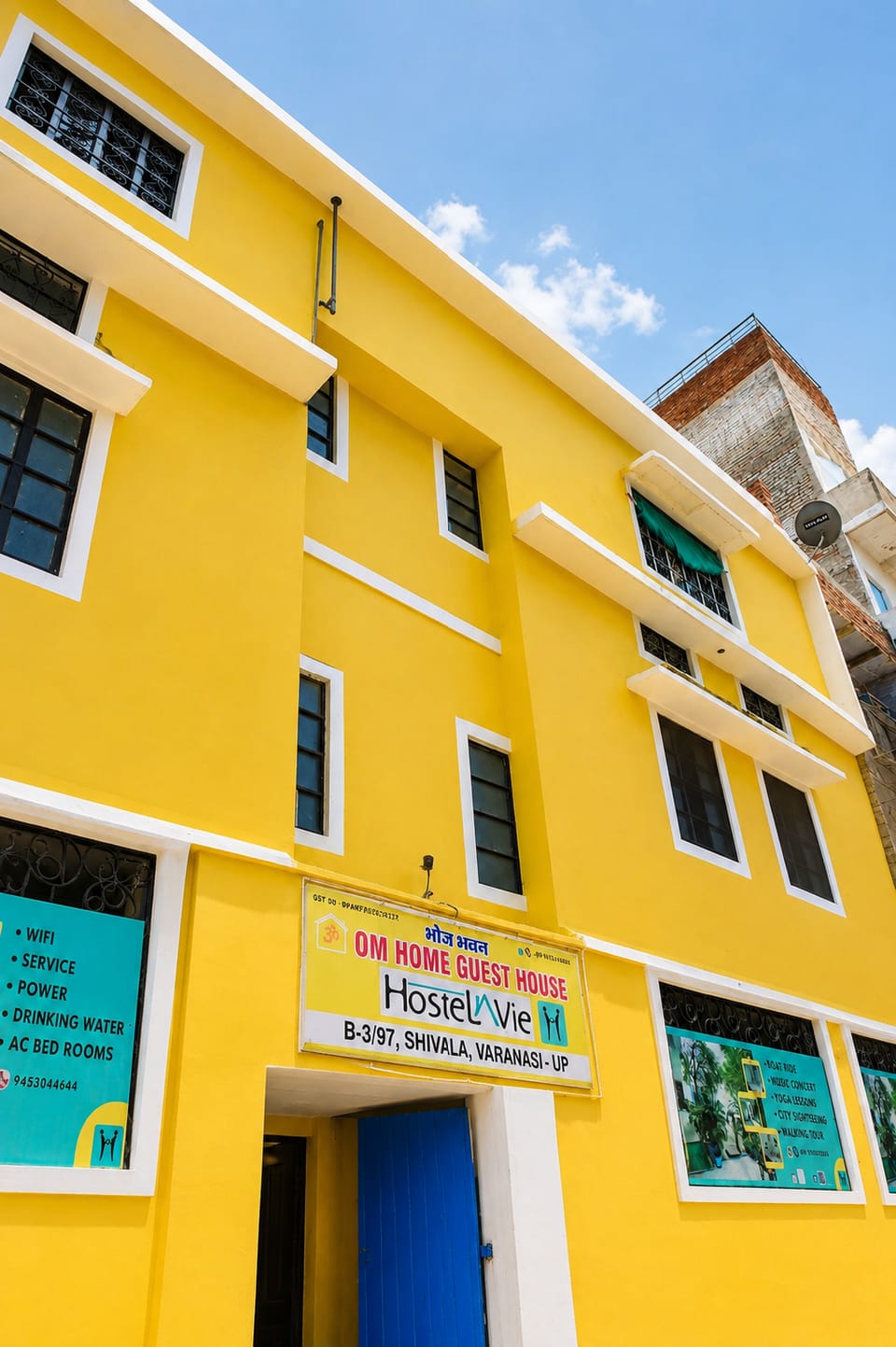 HosteLaVie Varanasi Hostel in Varanasi