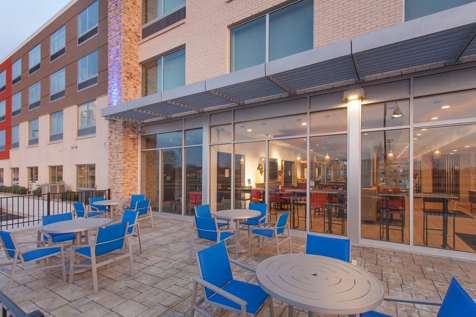 Holiday Inn Express & Suites Sterling Heights-Detroit Area By IHG Hotel in Sterling Heights