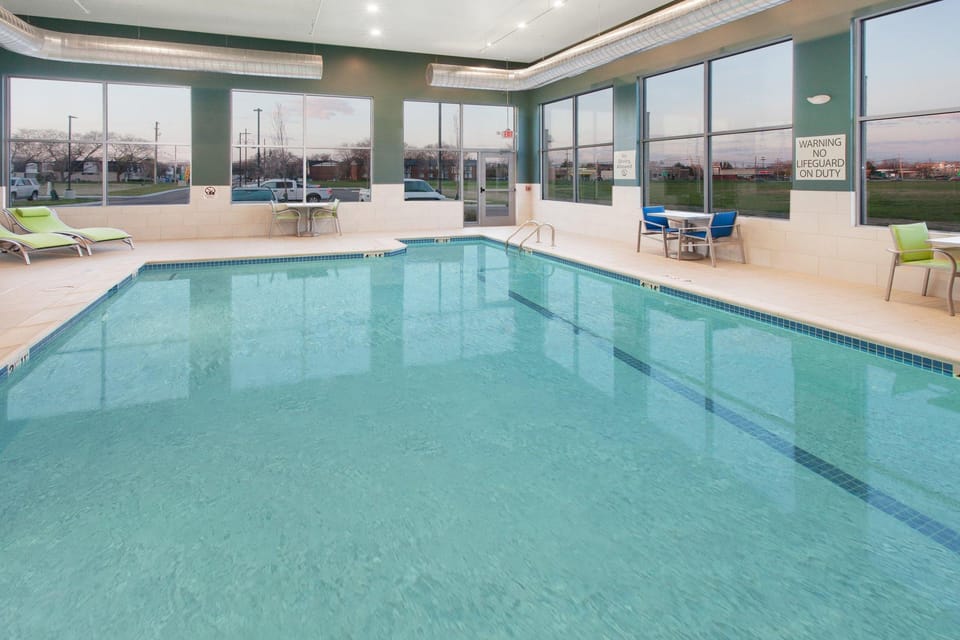 Holiday Inn Express & Suites Sterling Heights-Detroit Area By IHG Hotel in Sterling Heights