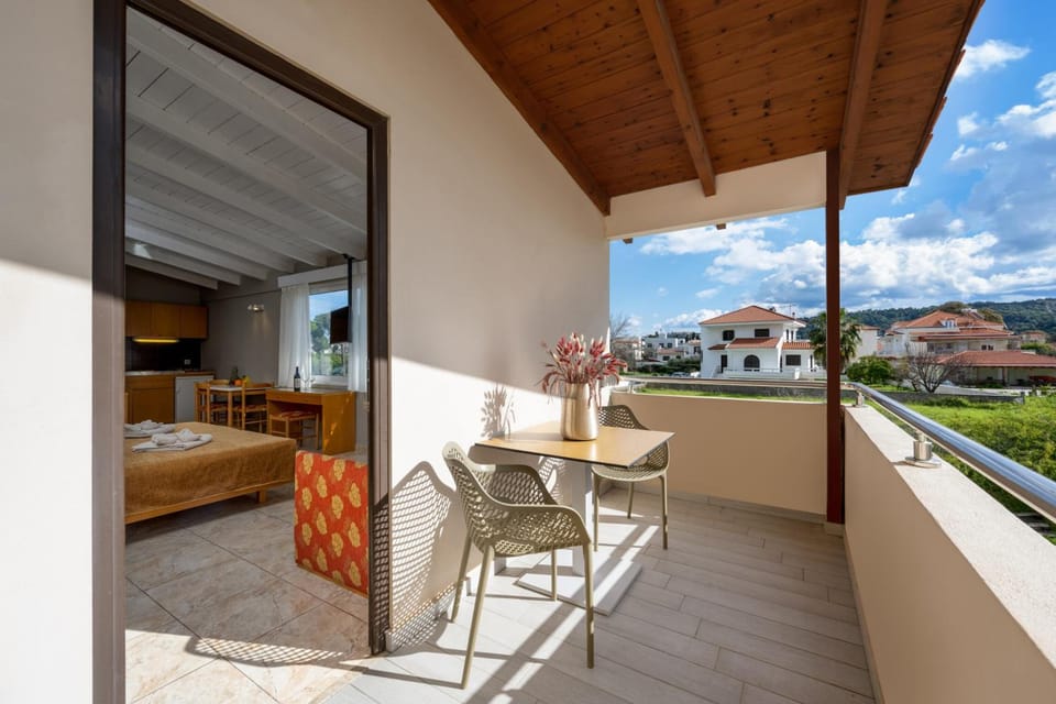 Sunday Hotel Rhodes Ixia Apartment hotel in Ialysos