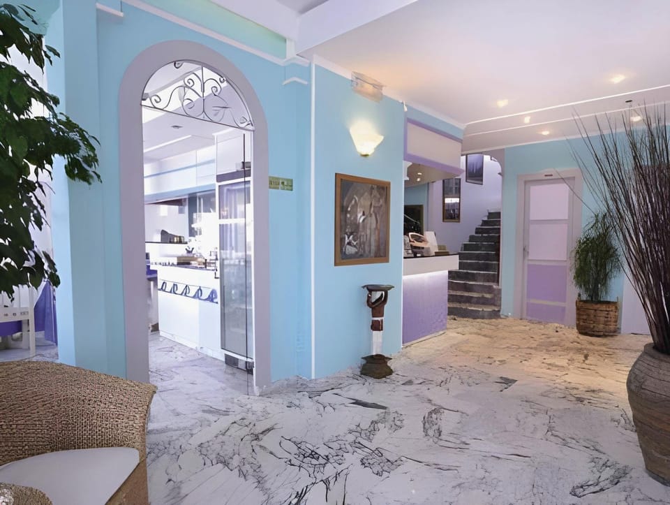 Hotel Le Dauphin Hotel in Menton