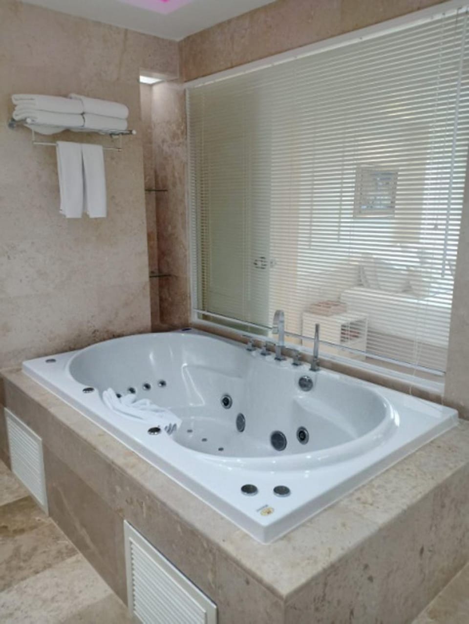 V Verve Service Apartment Hotel Hotel in Thailand