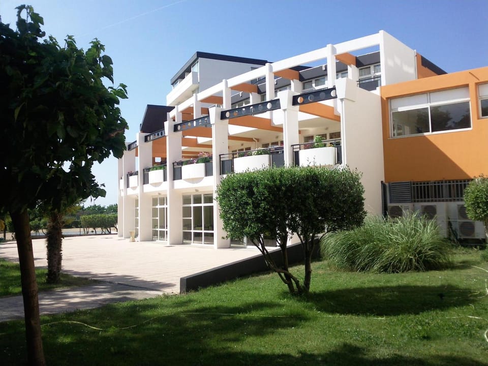 Hotel Residence Les Aiguades Hotel in Provence-Alpes-Côte d'Azur