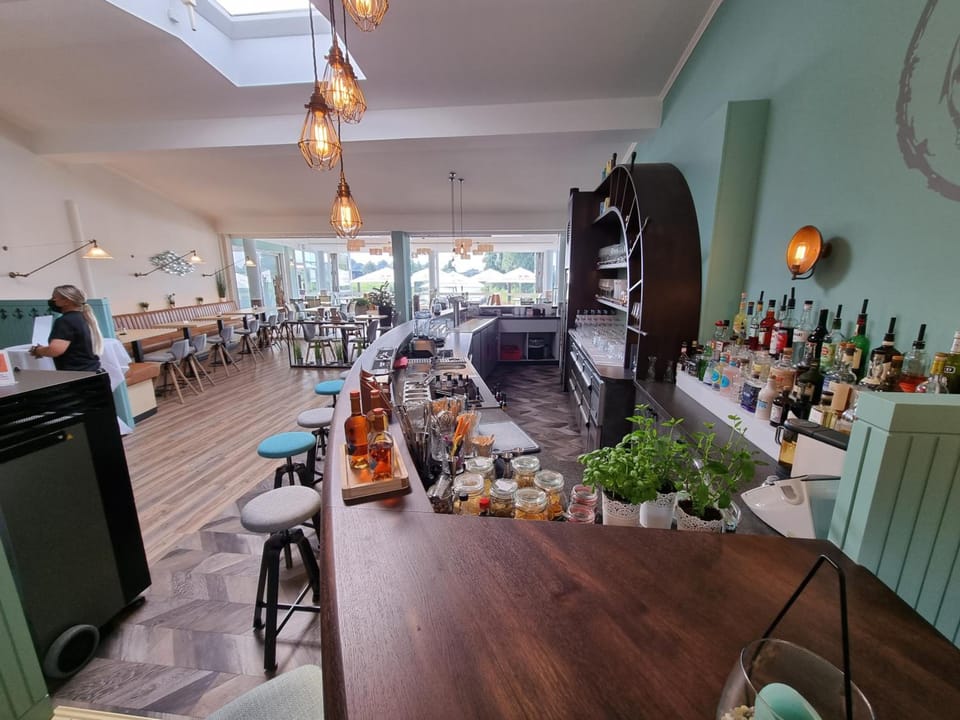 Bar/lounge