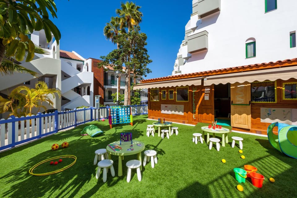 Playaolid Suites & Apartments Apartment hotel in Costa Adeje