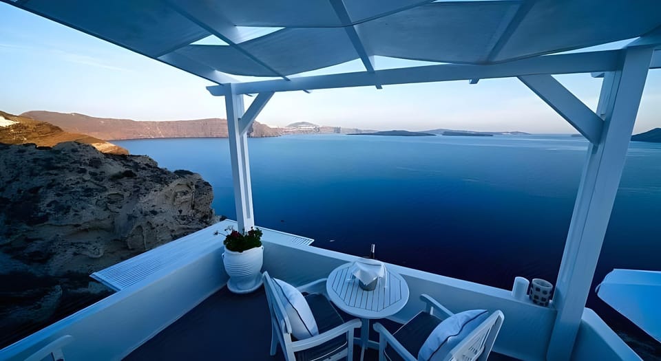 Armeni Village Rooms & Suites Hotel in Oia