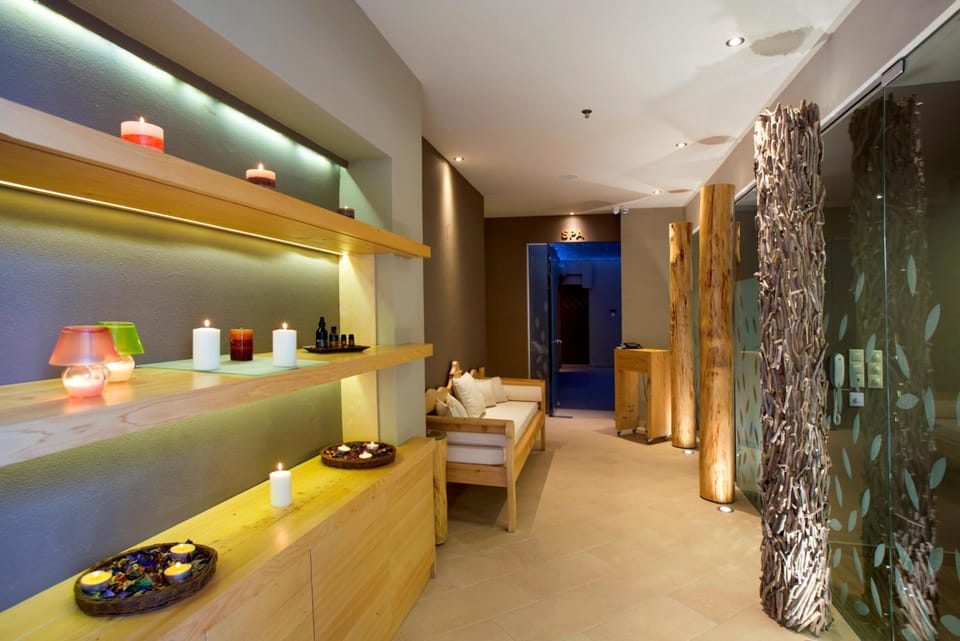 Atlantis Beach Hotel Hotel in Rethymno