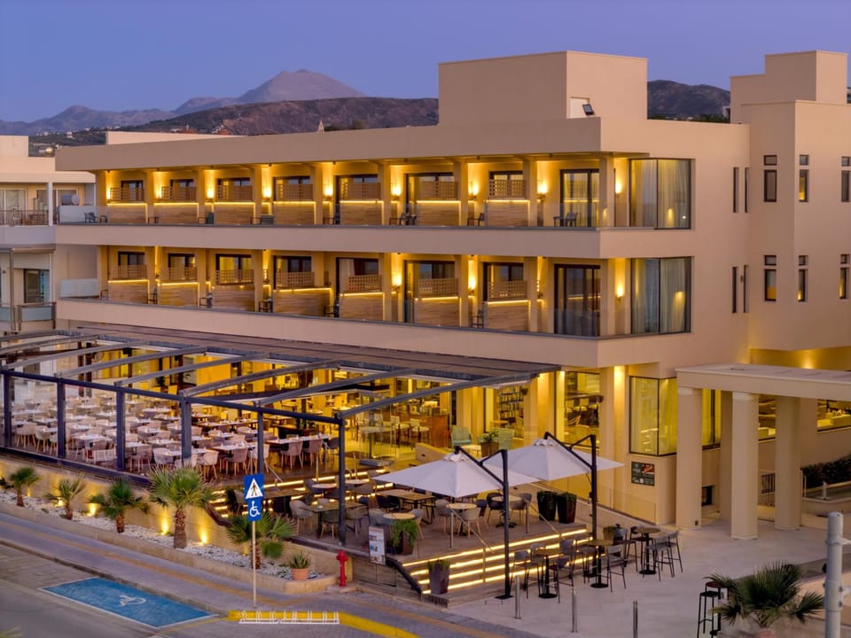 Atlantis Beach Hotel Hotel in Rethymno