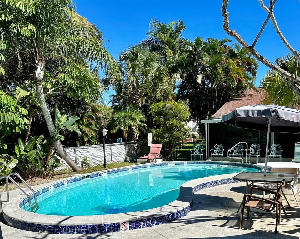 Conty's Motel Motel in Collier County