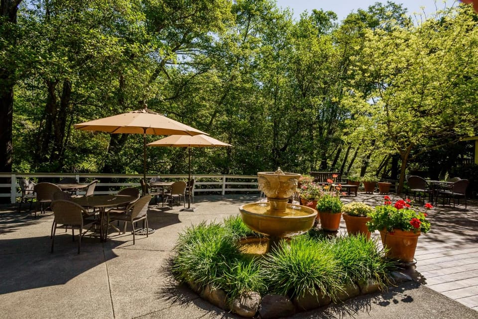 The Jack London Lodge Inn in Glen Ellen