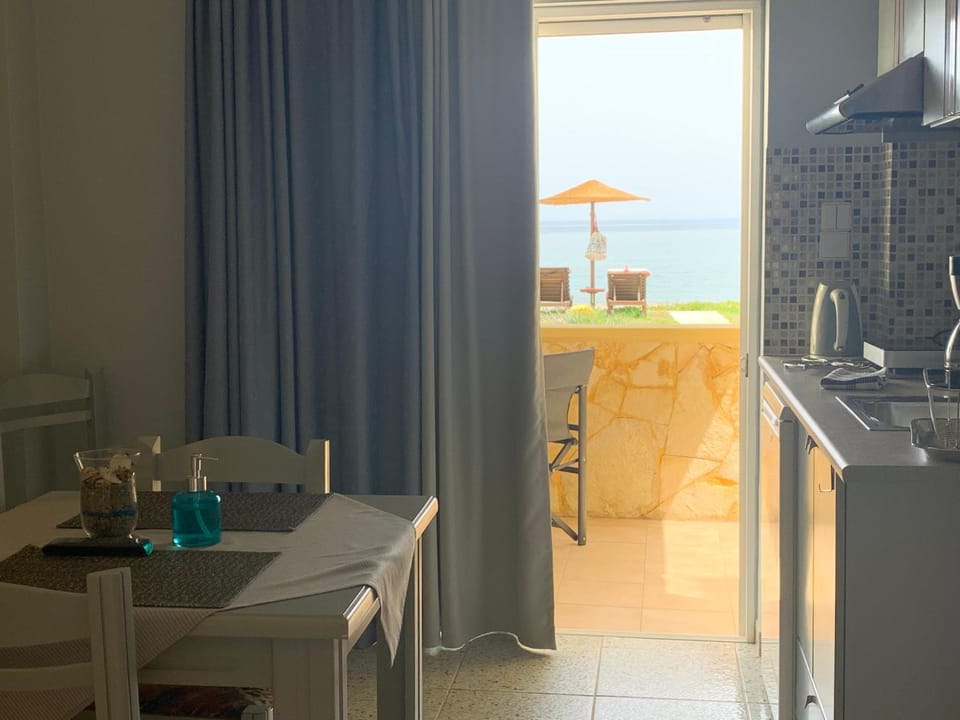 Ermis Suites Hotel in Agia Marina
