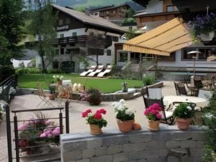 Haldenhof Hotel in Lech