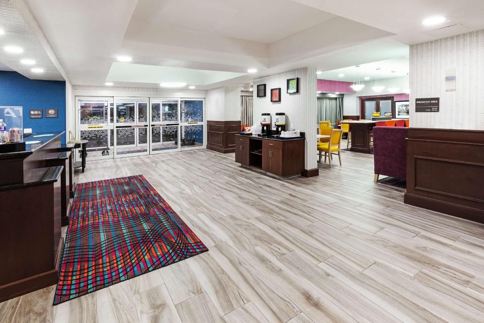 Hampton Inn Miami Hotel in Ozark Mountains