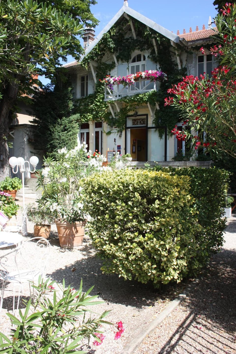 Hotel le Chalet Fleuri Hotel in Saint-Remy-de-Provence