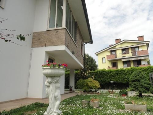 HOUSE DOLCEVITA 30 min per Venezia Hotel in Padua