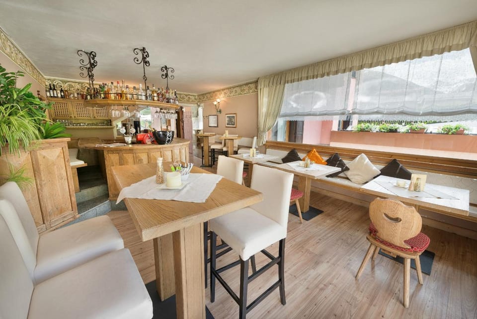 Bar/lounge