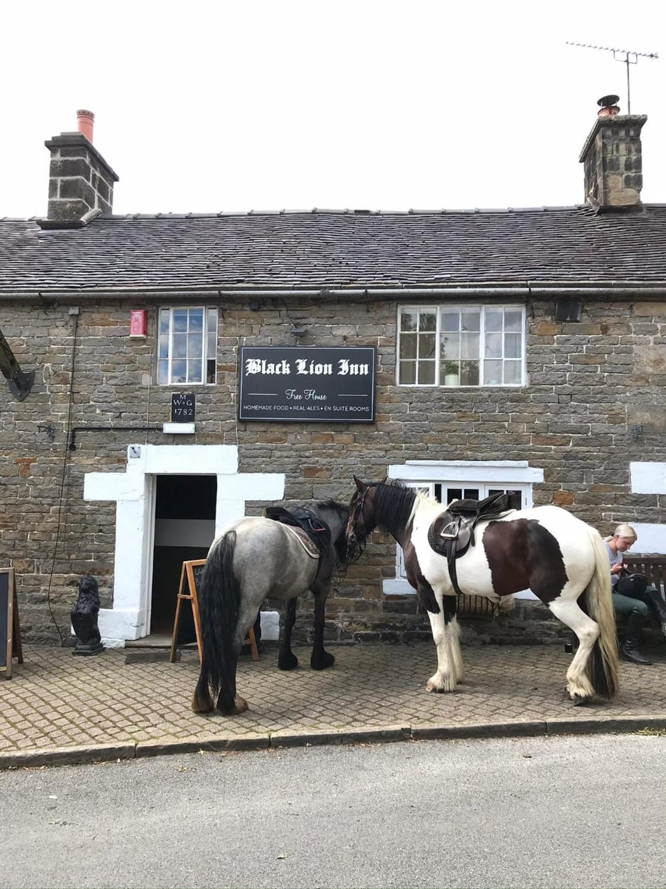 Black Lion Inn Hotel in Staffordshire Moorlands District