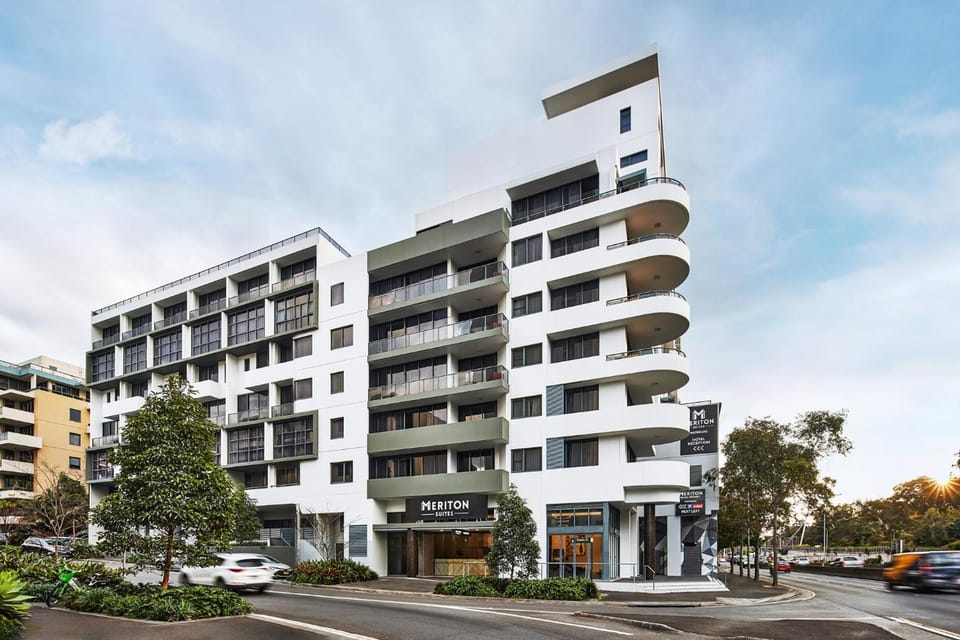 Meriton Suites Waterloo Apartment hotel in Sydney