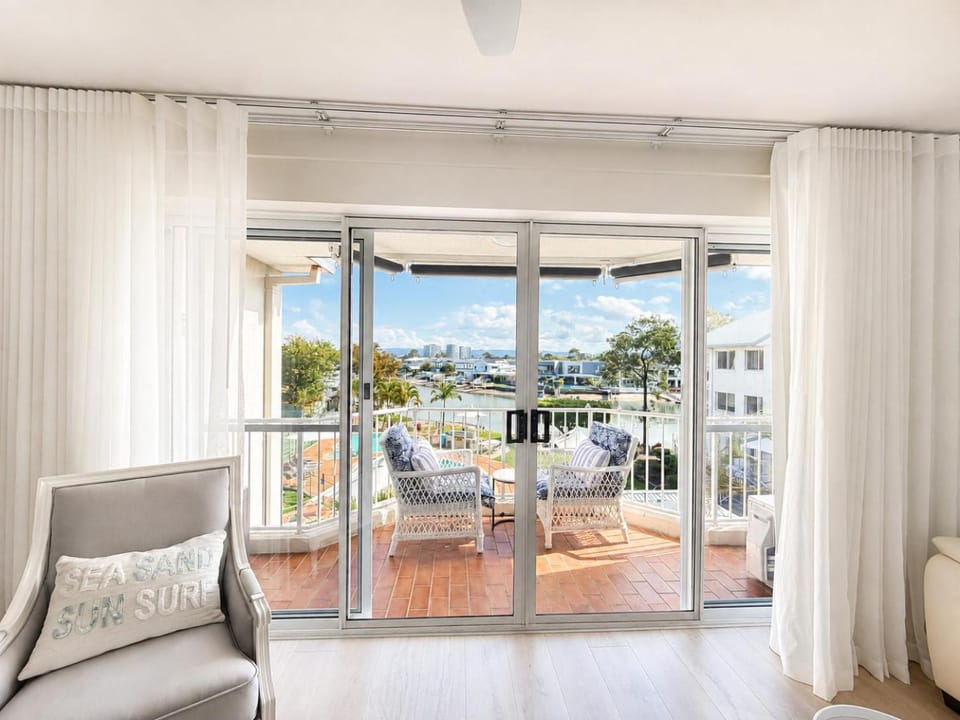 Pelican Cove Waterfront Apartments Apartment hotel in South Stradbroke
