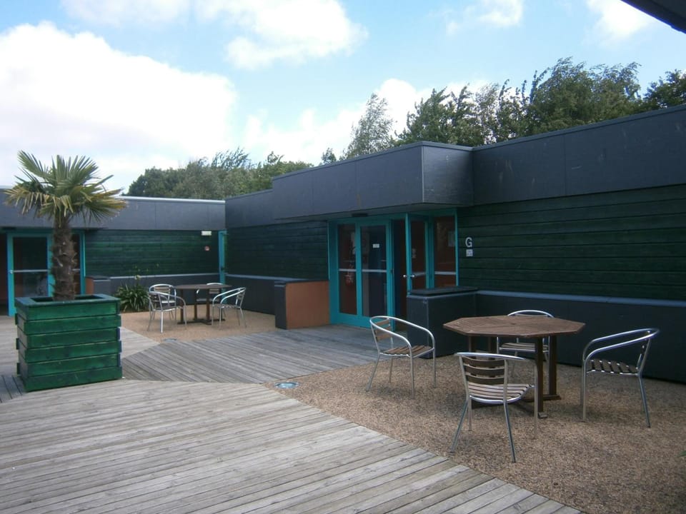 Auberge de Jeunesse HI Saint-Brieuc Hostel in Plérin