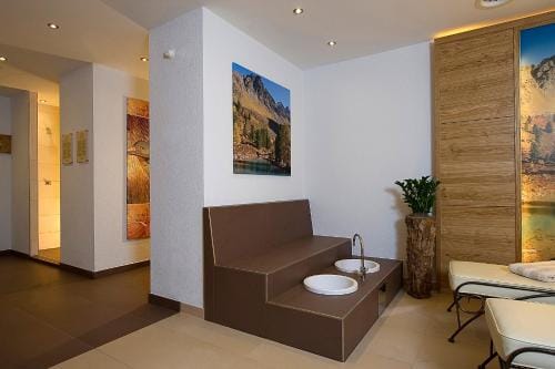Apart Garni Schadhof Hotel in Saint Anton am Arlberg