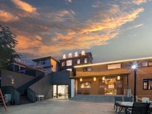 Longmen Inn (Moon Moon Bay Scenic Area Branch) Hotel in Zhejiang