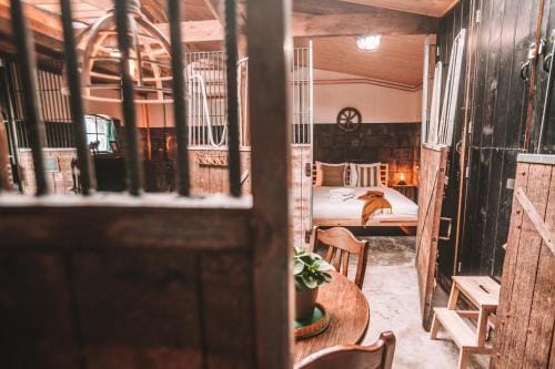 CRASH'NSTAY - Paardenstal Inn in South Holland (province)