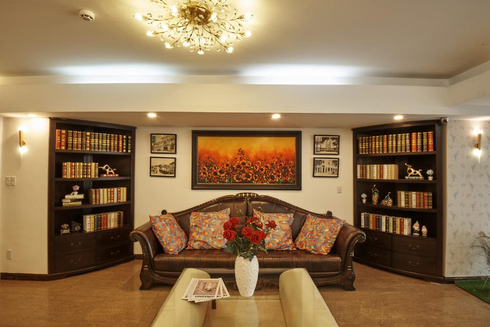 Sai Gon's Book Hotel - The Airport Front Hotel in Ho Chi Minh City