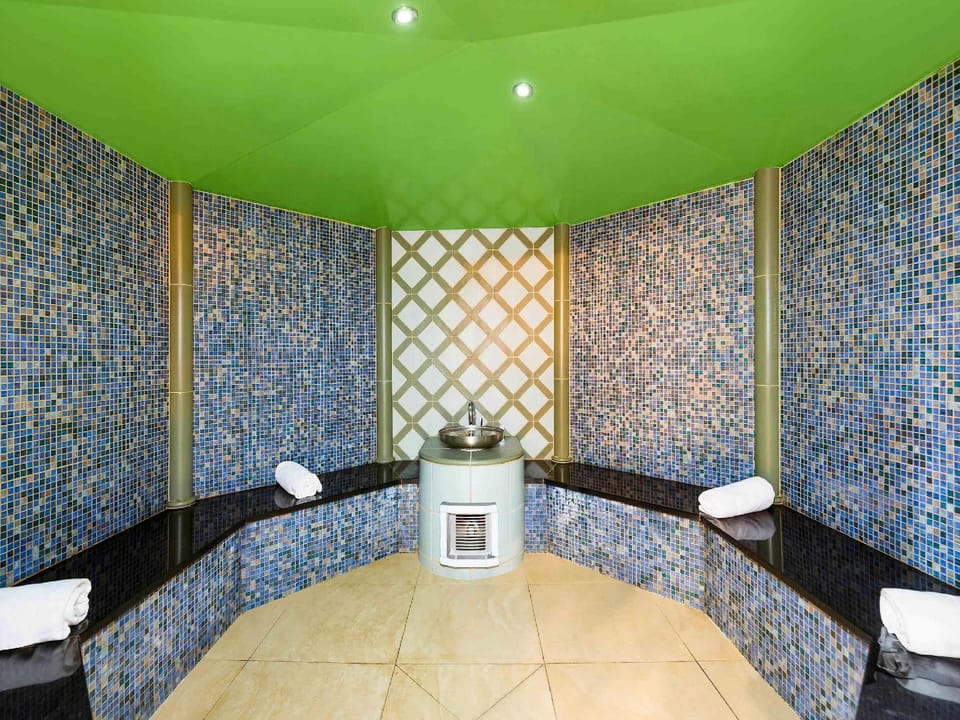Steamroom