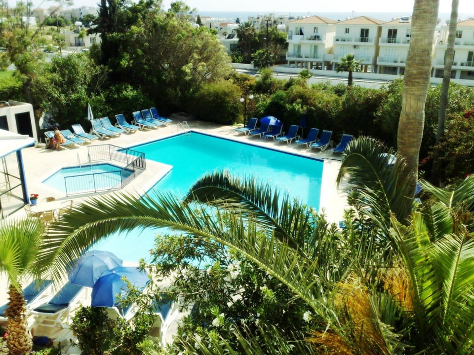 Hilltop Gardens Hotel Apartments Apartment hotel in Paphos